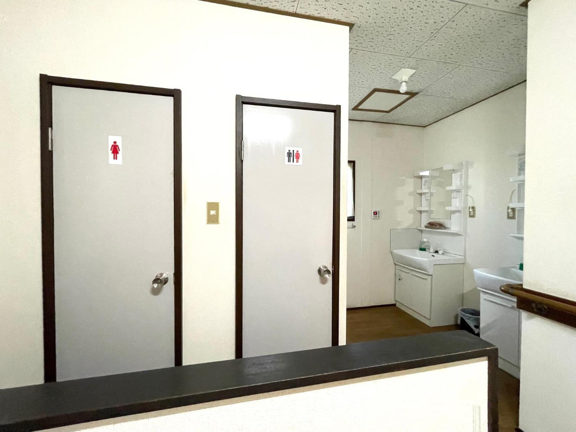 Guest House MEETS Okayama Bagian luar foto
