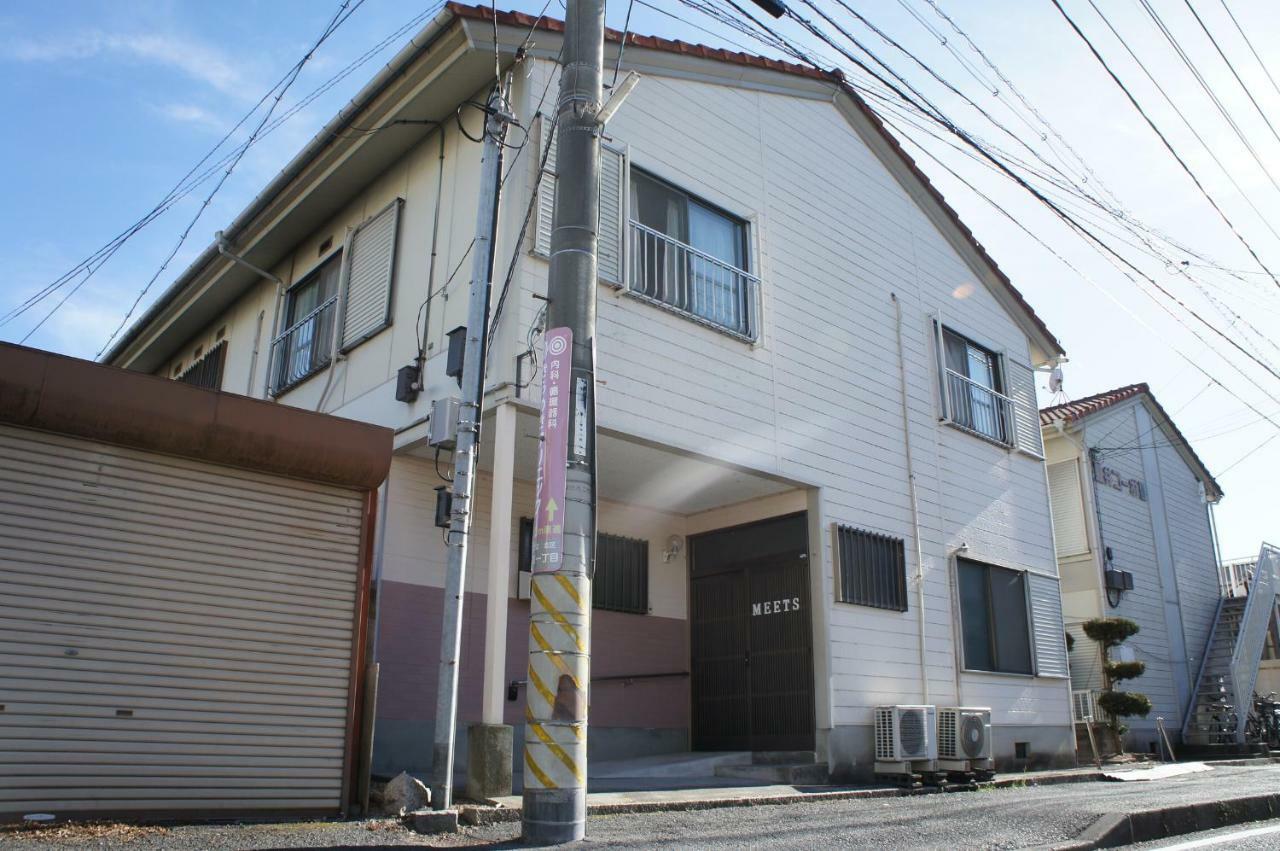 Guest House MEETS Okayama Bagian luar foto